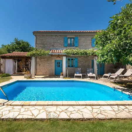Casa Celeste Mit Pool Und Schoenen Garten * Vosteni