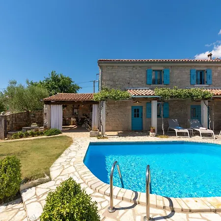 Holiday home Casa Celeste Mit Pool Und Schoenen Garten